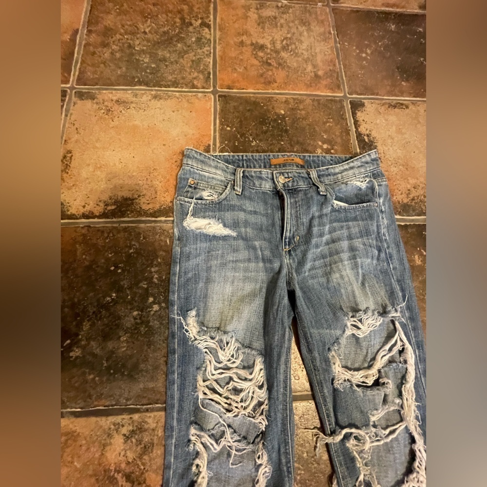 Joe’s Jeans Collector’s Edition The Sawyer Crop Distressed Jeans Size 26 - Picture 13 of 13